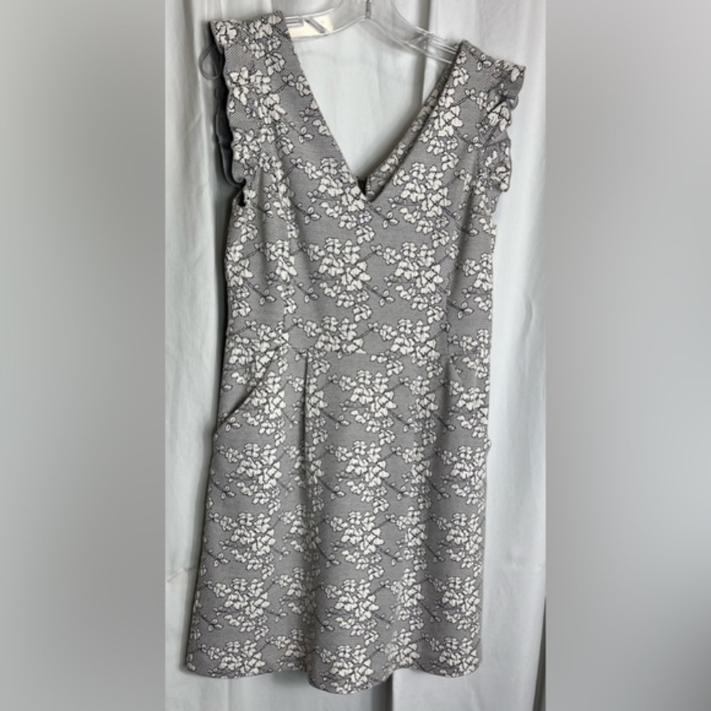 Anthropologie, sleeveless dress, pockets, back zipper. EUC. Size S.